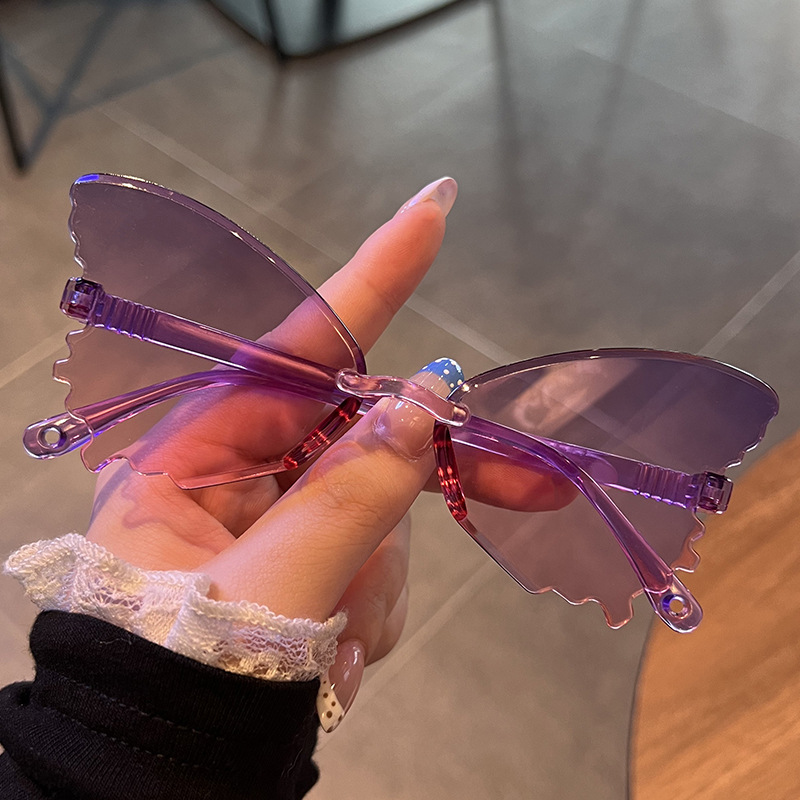 ヴィンテージリムレス蝶形サングラスストリートウェア女性高級面 - Streetwear Brand With Butterfly のレビューと価格